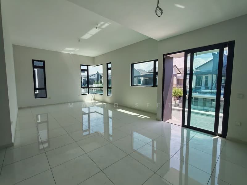Rumah Berkembar untuk Dijual di Ujong Pasir (Melaka) - Mario Seet - Living Room - PropertyGuru.com.my