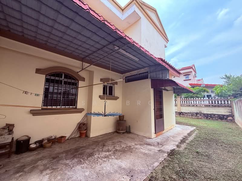 Rumah Berkembar untuk Dijual di Taman Delima (Kluang) - Sam Bro - Exterior - PropertyGuru.com.my