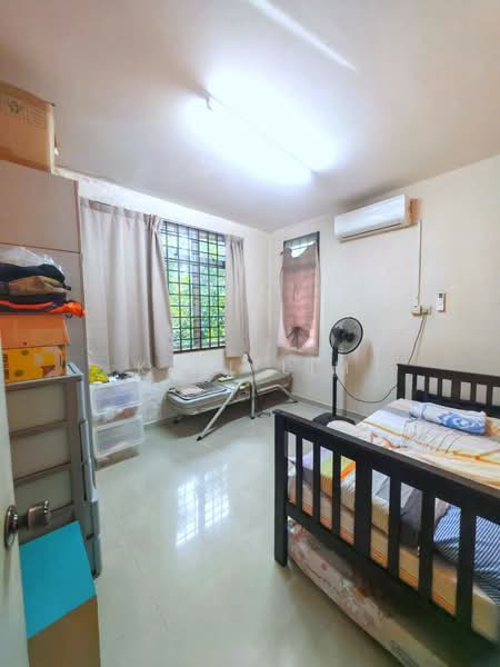 Rumah Berkembar untuk Dijual di Taman Bukit Kempas (Tampoi) - Karl Lim - Bedroom - PropertyGuru.com.my