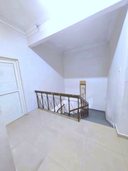 Rumah Berkembar untuk Dijual di Taman Bukit Kempas (Tampoi) - Karl Lim - Interior - PropertyGuru.com.my