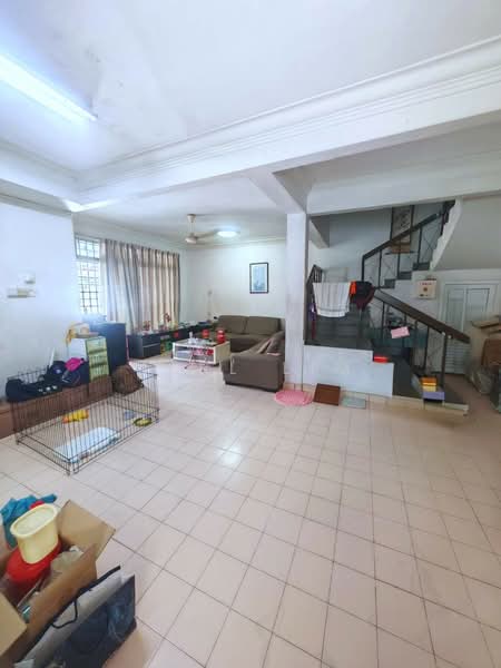 Rumah Berkembar untuk Dijual di Taman Bukit Kempas (Tampoi) - Karl Lim - Living Room - PropertyGuru.com.my