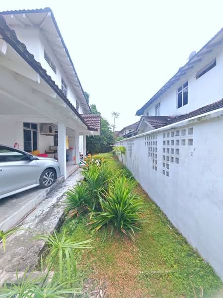 Rumah Berkembar untuk Dijual di Taman Bukit Kempas (Tampoi) - Karl Lim - Exterior - PropertyGuru.com.my