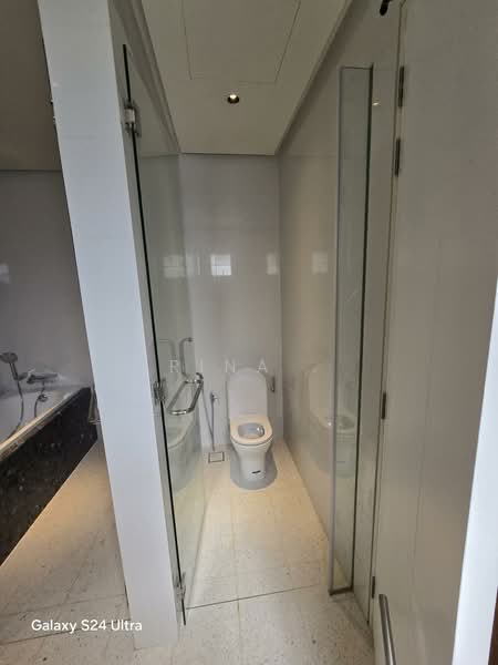 Service Residence for Sale at Service Suites @ Pavilion Embassy - Rina . - Bathroom - PropertyGuru.com.my