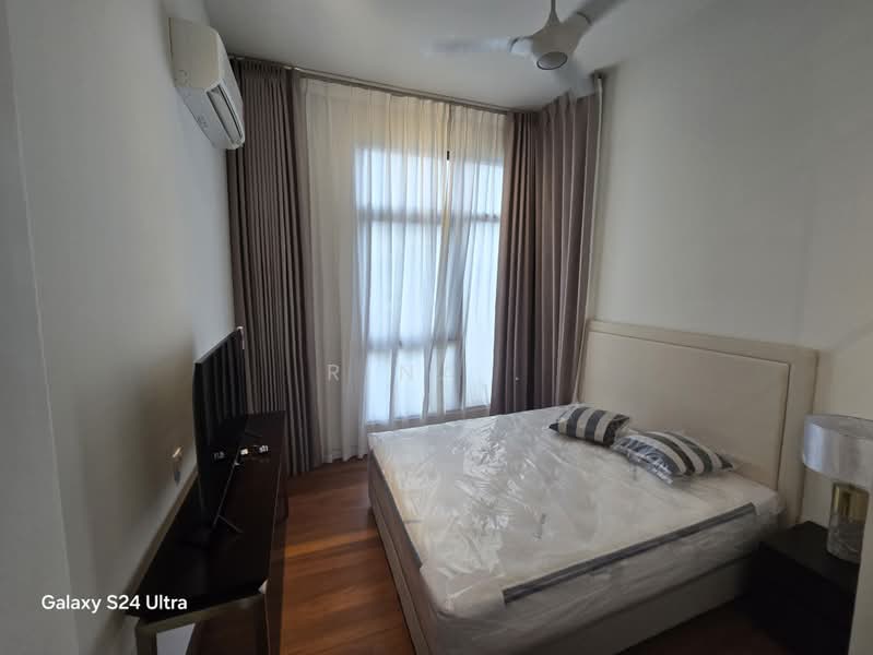 Service Residence for Sale at Service Suites @ Pavilion Embassy - Rina . - Bedroom - PropertyGuru.com.my