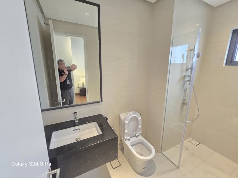 Service Residence for Sale at Service Suites @ Pavilion Embassy - Rina . - Bathroom - PropertyGuru.com.my