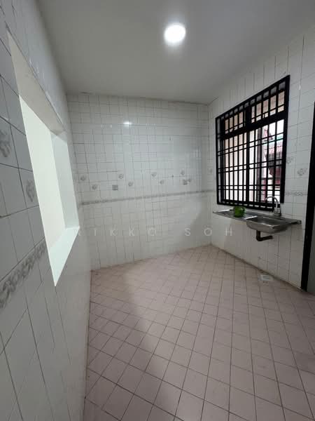 Rumah Teres 2-Tingkat untuk Disewa di Taman Tan Sri Yaacob (Johor Bahru) - Nikko Soh - Kitchen - PropertyGuru.com.my