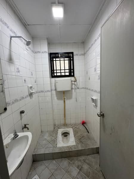Rumah Teres 2-Tingkat untuk Disewa di Taman Tan Sri Yaacob (Johor Bahru) - Nikko Soh - Bathroom - PropertyGuru.com.my