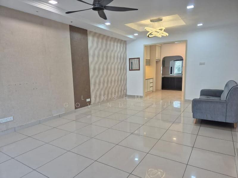 Rumah Teres 2-Tingkat untuk Dijual di Bandar Puteri Klang (Klang) - Lakshmi Govindaraj - Living Room - PropertyGuru.com.my