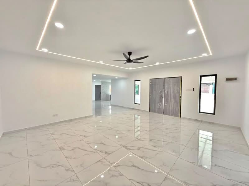 1-storey Terraced House for Sale in Taman Puteri Wangsa (Ulu Tiram) - Kuu Chin - Living Room - PropertyGuru.com.my