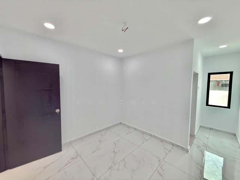 1-storey Terraced House for Sale in Taman Puteri Wangsa (Ulu Tiram) - Kuu Chin - Interior - PropertyGuru.com.my