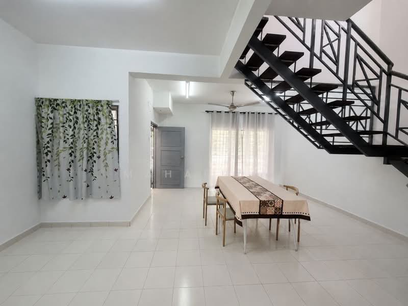 Bungalow House untuk Dijual di Sungai Buloh (Selangor) - Mahafiz . - Dining Room - PropertyGuru.com.my
