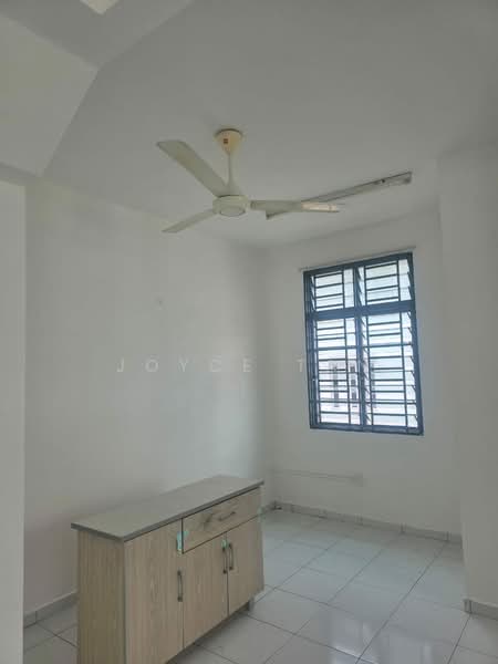 2-storey Terraced House for Rent in Mutiara Rini (Skudai) - Joyce Tan - Bedroom - PropertyGuru.com.my