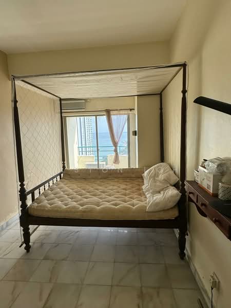 Condominium for Sale at Diamond Villa Condominium - Alston Loh - Bedroom - PropertyGuru.com.my