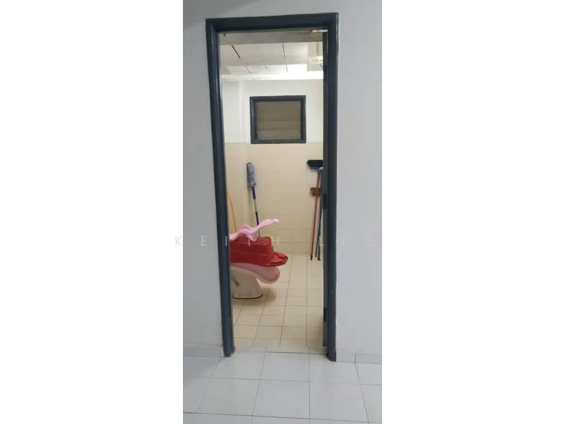Pangsapuri untuk Disewa di Sl11 - Keith Lee - Bathroom - PropertyGuru.com.my