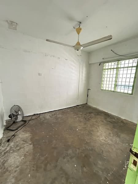 Flat for Sale at Farlim 4 - Leong . - Interior - PropertyGuru.com.my
