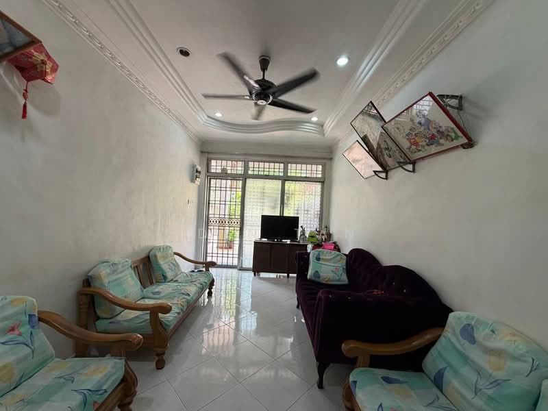 1-storey Terraced House for Sale in Bukit Indah (Iskandar Puteri (Nusajaya)) - Iden Tan - Living Room - PropertyGuru.com.my