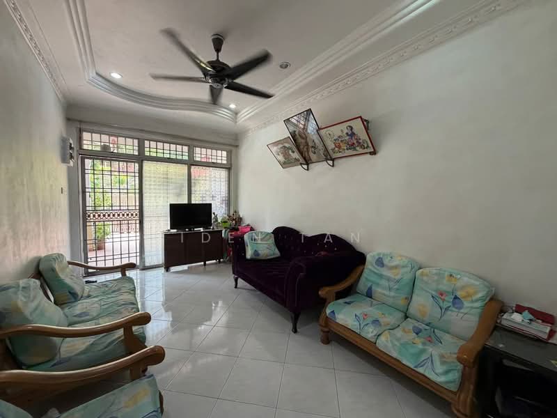 1-storey Terraced House for Sale in Bukit Indah (Iskandar Puteri (Nusajaya)) - Iden Tan - Living Room - PropertyGuru.com.my