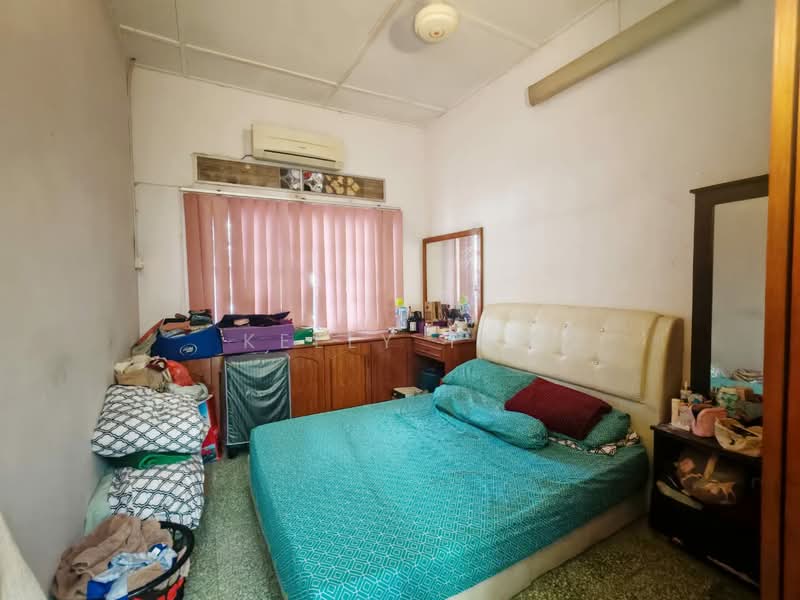 Rumah Teres 1-Tingkat untuk Dijual di Taman Petaling Indah (Klang) - Kelly Teo - Bedroom - PropertyGuru.com.my