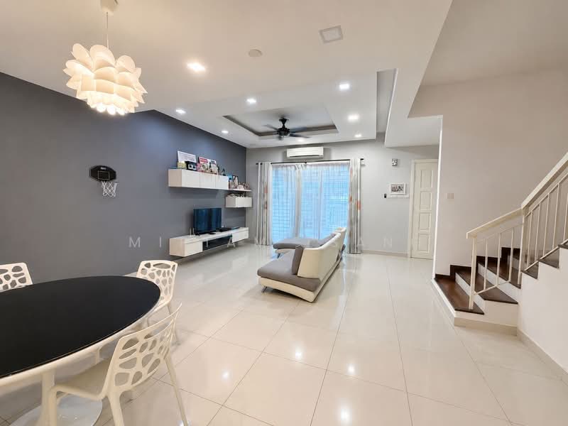 Rumah Teres 2-Tingkat untuk Dijual di Kemuning Utama (Shah Alam) - Miriam Tsang - Living Room - PropertyGuru.com.my