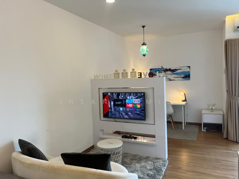 Kediaman Servis untuk Disewa di Symphony Tower (Menara Simfoni) - Ihsan Hamid - Living Room - PropertyGuru.com.my