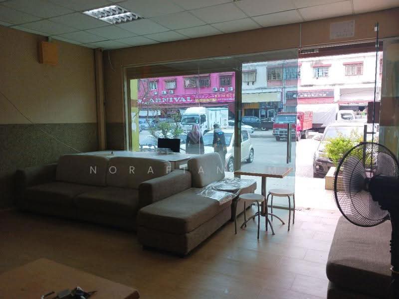 Kedai untuk Disewa di Taman Impian Ehsan (Balakong) - Norafian SMH - Living Room - PropertyGuru.com.my