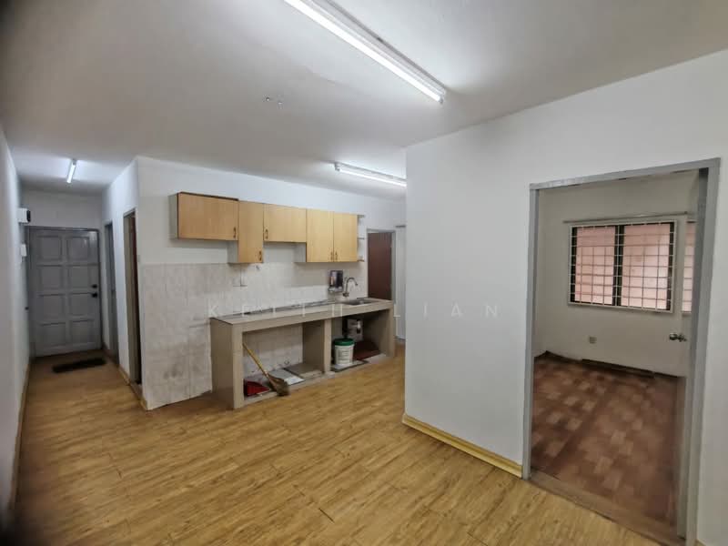 Pangsapuri untuk Dijual di Lestari Apartment - Keith Lian - Kitchen - PropertyGuru.com.my