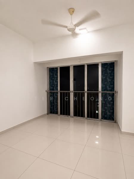 Kondominium untuk Disewa di Elevia Residences - Peter Cheong - Balcony - PropertyGuru.com.my