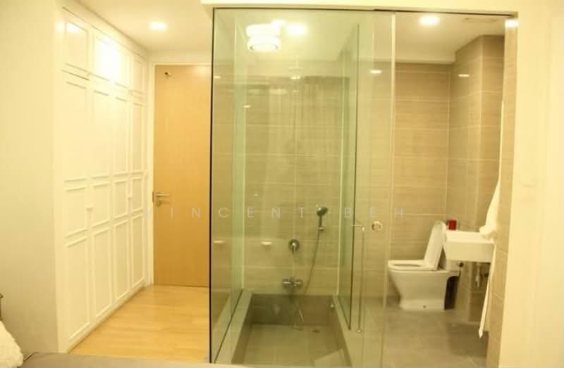 Kediaman Servis untuk Dijual di Setia SKY Residences - Vincent Beh - Bathroom - PropertyGuru.com.my