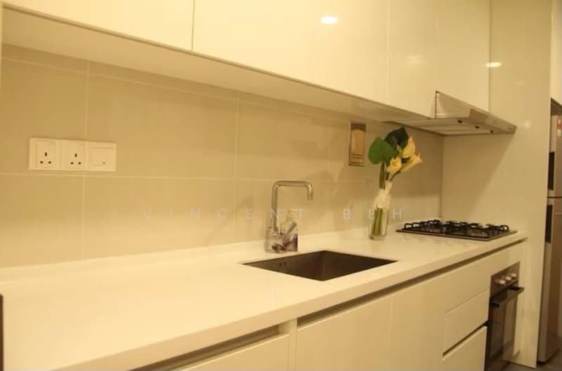 Kediaman Servis untuk Dijual di Setia SKY Residences - Vincent Beh - Kitchen - PropertyGuru.com.my