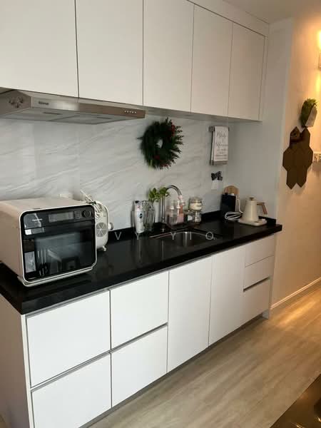 Service Residence for Sale at Amcorp Serviced Suites - Ivy Yio - Kitchen - PropertyGuru.com.my