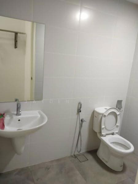 Service Residence for Rent at Pearl Suria - Jayden Loke - Bathroom - PropertyGuru.com.my