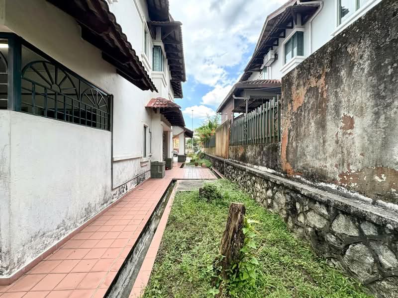 Rumah Berkembar untuk Dijual di Ampang (Selangor) - Zul Hasif - PropertyGuru.com.my