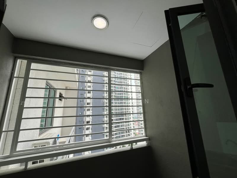 Kediaman Servis untuk Disewa di KL Traders Square - Leo Han - Balcony - PropertyGuru.com.my
