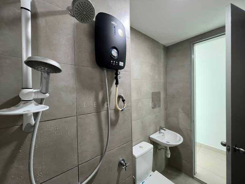 Kediaman Servis untuk Disewa di KL Traders Square - Leo Han - Bathroom - PropertyGuru.com.my
