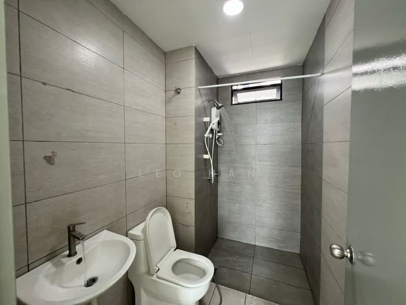 Kediaman Servis untuk Disewa di KL Traders Square - Leo Han - Bathroom - PropertyGuru.com.my