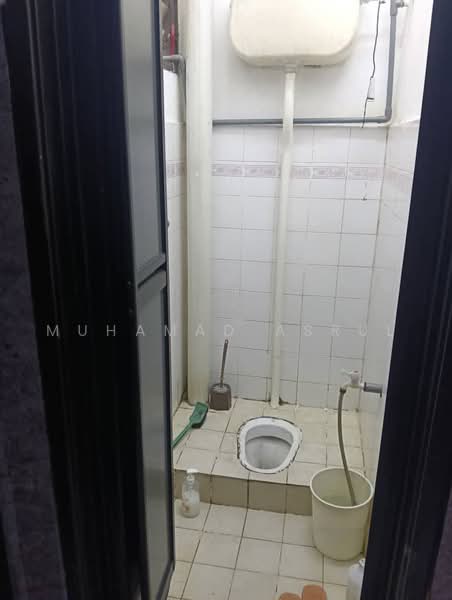 2-storey Terraced House for Sale in Bandar Seri Alam (Masai) - Muhamad Asrul - Bathroom - PropertyGuru.com.my
