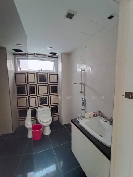 Bungalow House untuk Disewa di Gelugor (Penang) - Andrew Ong - Bathroom - PropertyGuru.com.my