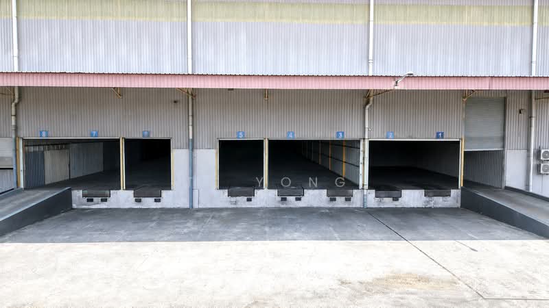 Gudang untuk Disewa di Taman Perindustrian Puchong (Puchong) - TK Yong - Exterior - PropertyGuru.com.my