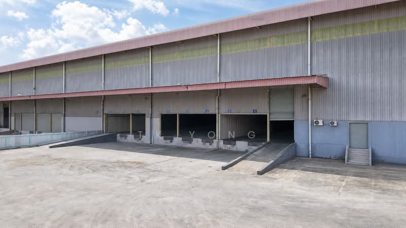 Gudang untuk Disewa di Taman Perindustrian Puchong (Puchong) - TK Yong - Exterior - PropertyGuru.com.my