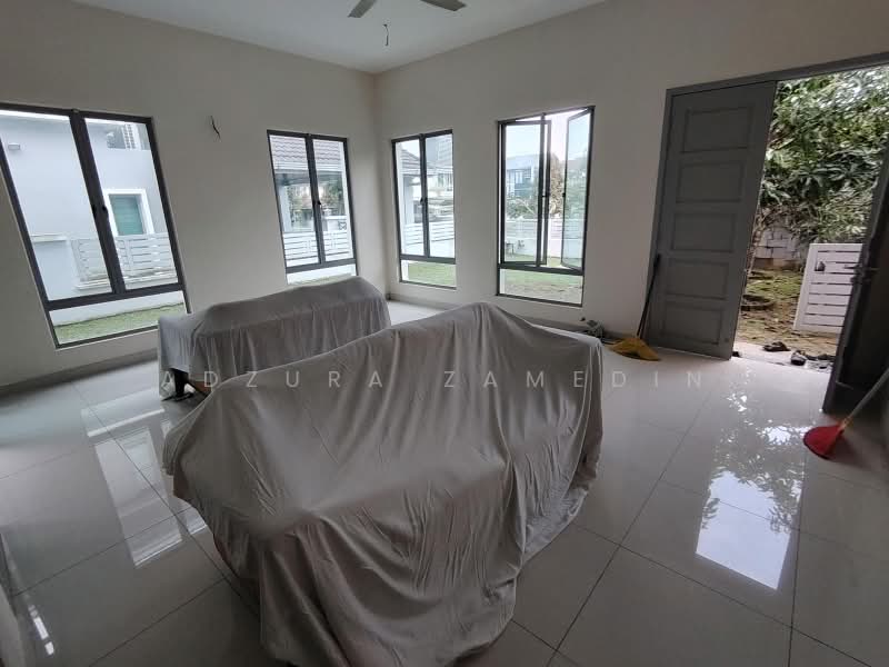 Bungalow House for Sale in Saujana Impian (Kajang) - Adzura Zamedin - Living Room - PropertyGuru.com.my