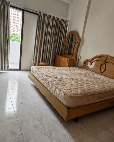 Pangsapuri untuk Dijual di Greenlane Heights Block G - Leong . - Bedroom - PropertyGuru.com.my