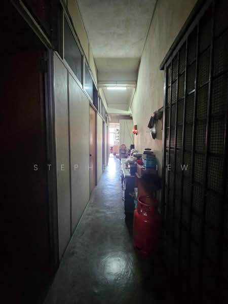 Shop / Office untuk Dijual di Ipoh (Perak) - Stephen Siew - Corridor - PropertyGuru.com.my