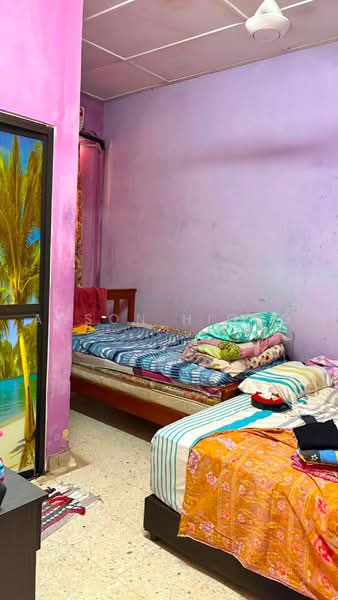 1.5-storey Terraced House for Sale in Taman Molek (Johor Bahru) - Anson Hiong - Bedroom - PropertyGuru.com.my