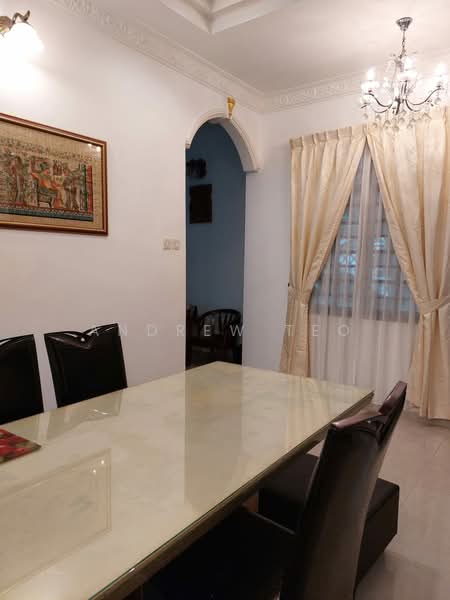 Bungalow House untuk Dijual di Taman Kolam Air (Johor Bahru) - Andrew Teo - Dining Room - PropertyGuru.com.my