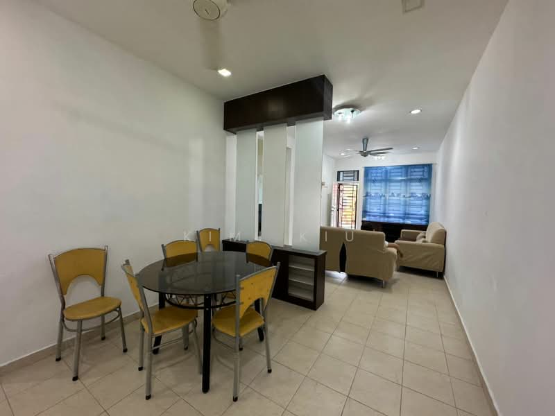 1-storey Terraced House for Sale in Bandar Putra (Kulai) - Kimi Kiu - Living Room - PropertyGuru.com.my