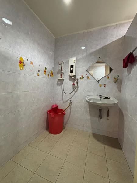 Rumah Teres 2-Tingkat untuk Dijual di Taman Pelangi (Johor Bahru) - Wendy Tay - Bathroom - PropertyGuru.com.my