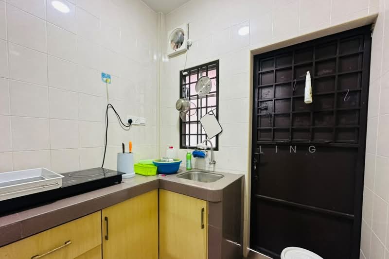 2-storey Terraced House for Rent in Taman Merdeka (Batu Berendam) - Phang Seow Ling - Kitchen - PropertyGuru.com.my
