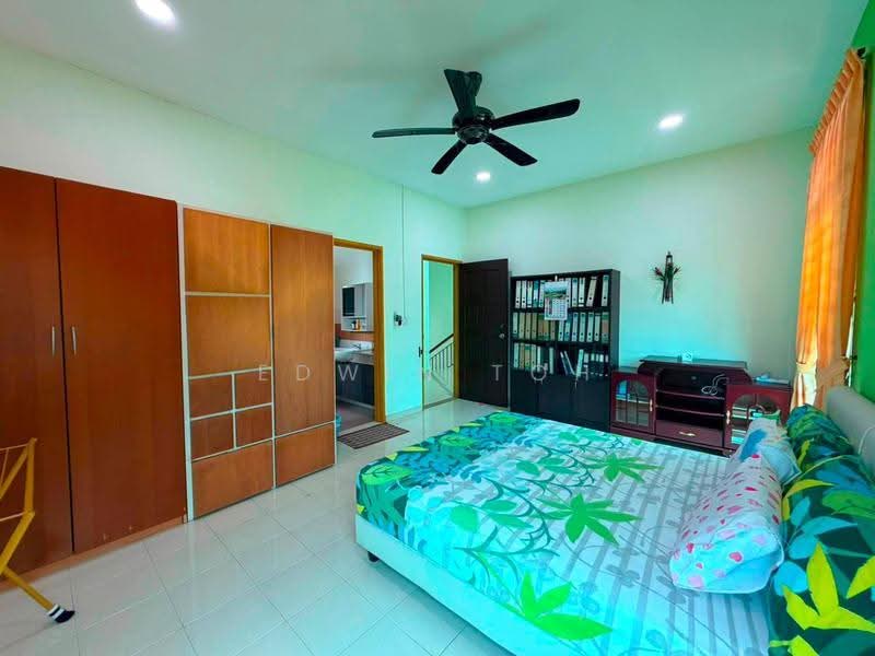 Semi-Detached House for Sale in Taman Nusa Idaman (Iskandar Puteri (Nusajaya)) - Edwin Toh - Bedroom - PropertyGuru.com.my