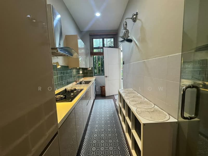 3-storey Terraced House for Sale in Bandar Nusaputra (Puchong) - Roseabelle Low - Kitchen - PropertyGuru.com.my
