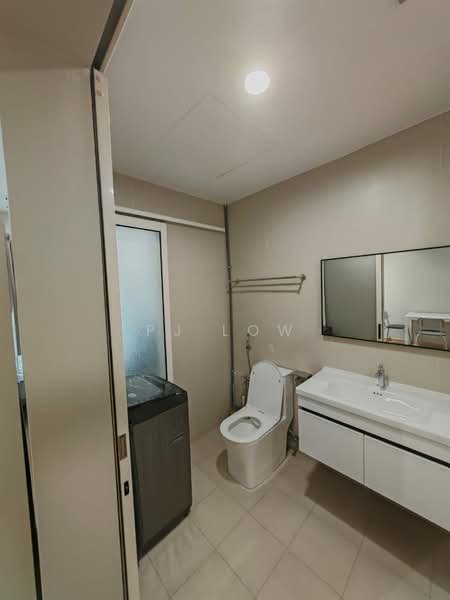 Rumah Berkembar untuk Dijual di Taman Bukit Segar (Cheras) - PJ Low - Bathroom - PropertyGuru.com.my